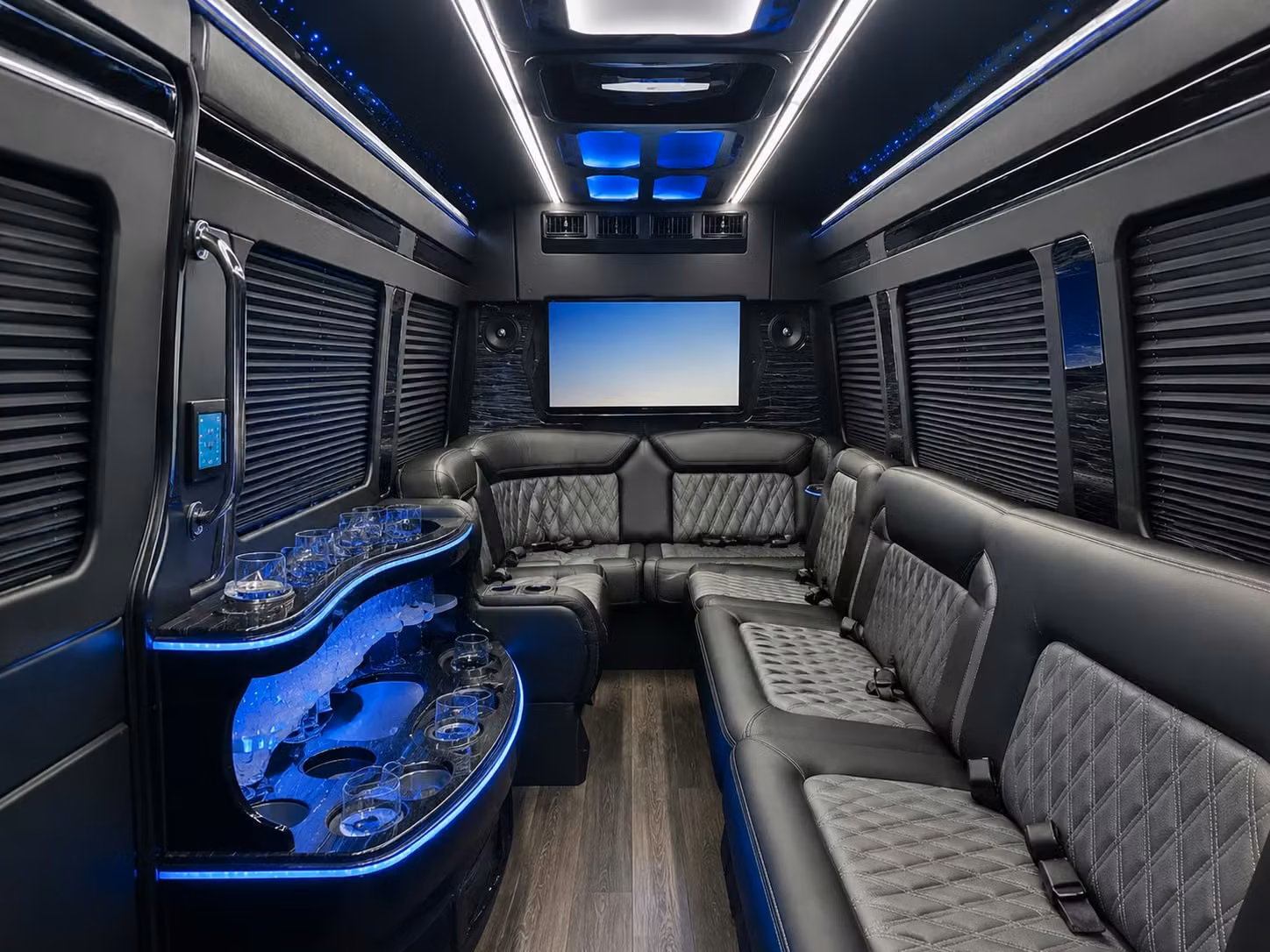 bus rental options for minneapolis trips