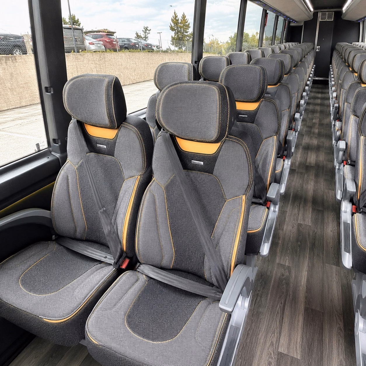 charter buses from minneapolis to chicago kansas city and beyond