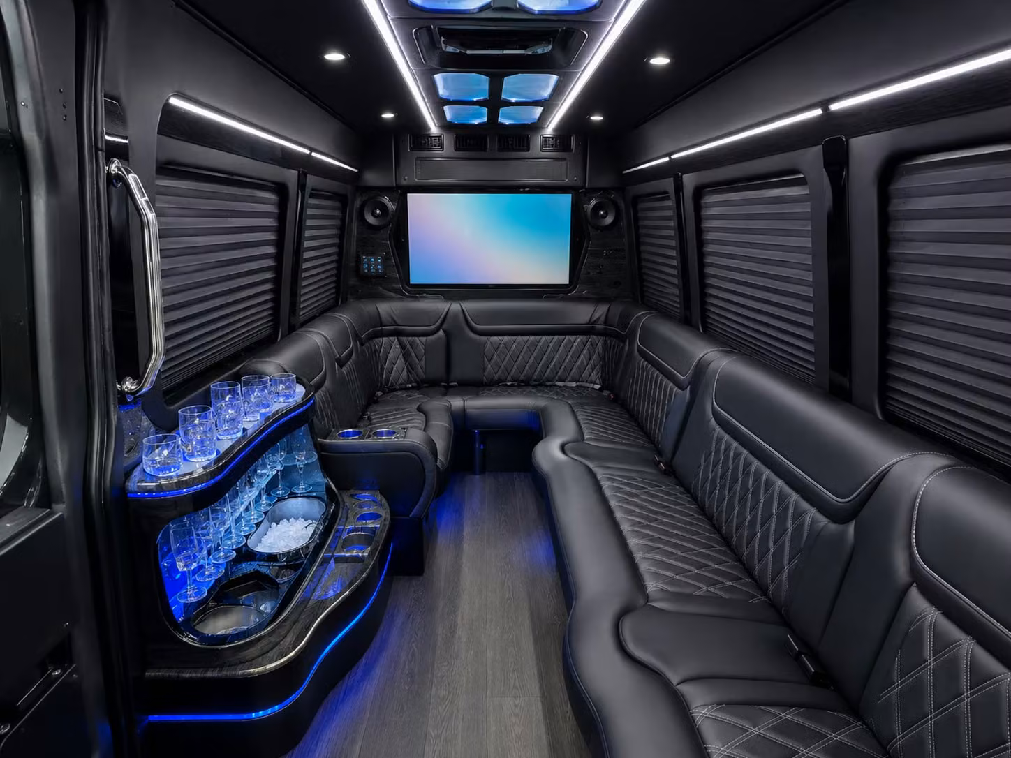 easy field trip shuttle transportation across the twin cities metro