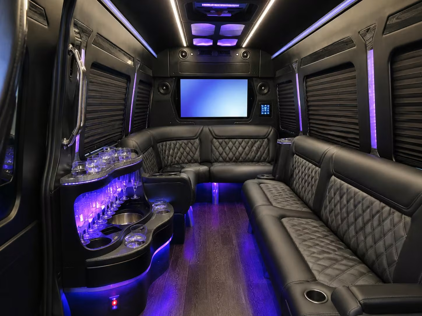 keeping your minneapolis prom night on schedule starts with the right transportation plan